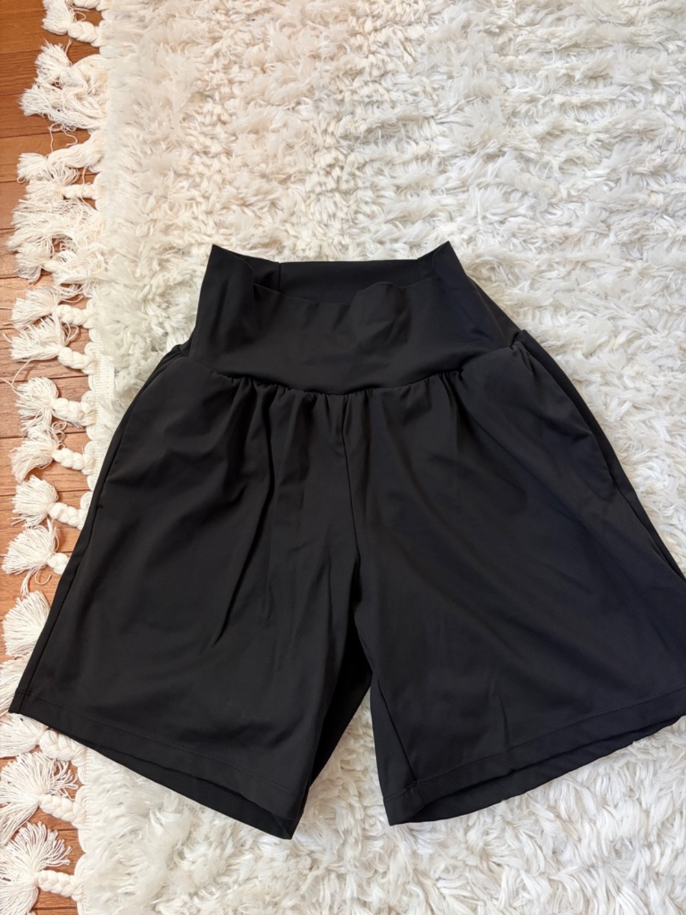 HALARA Black High-Waist Women’s Shorts Sz M 7” inseam
